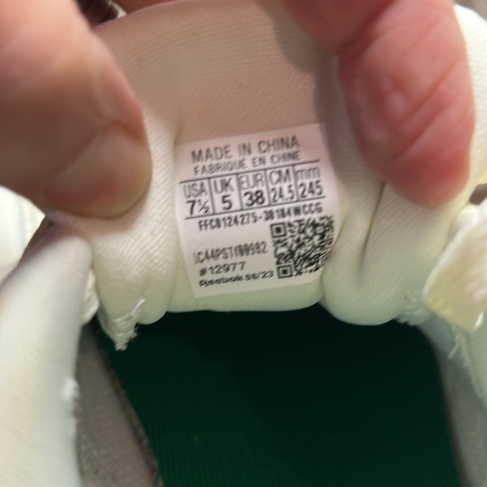 Men’s Reebok sneakers - Picture 4 of 7